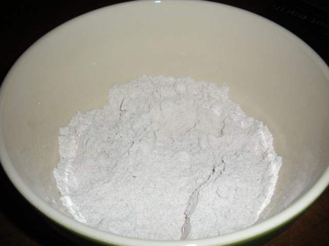 homemade pizza goodness 008